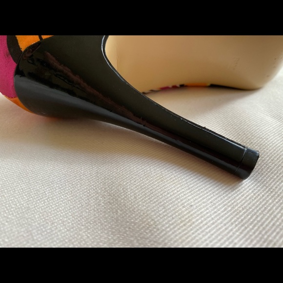 Marc Fisher 8 1/2 Open toe 4inch high heels - Picture 6 of 9